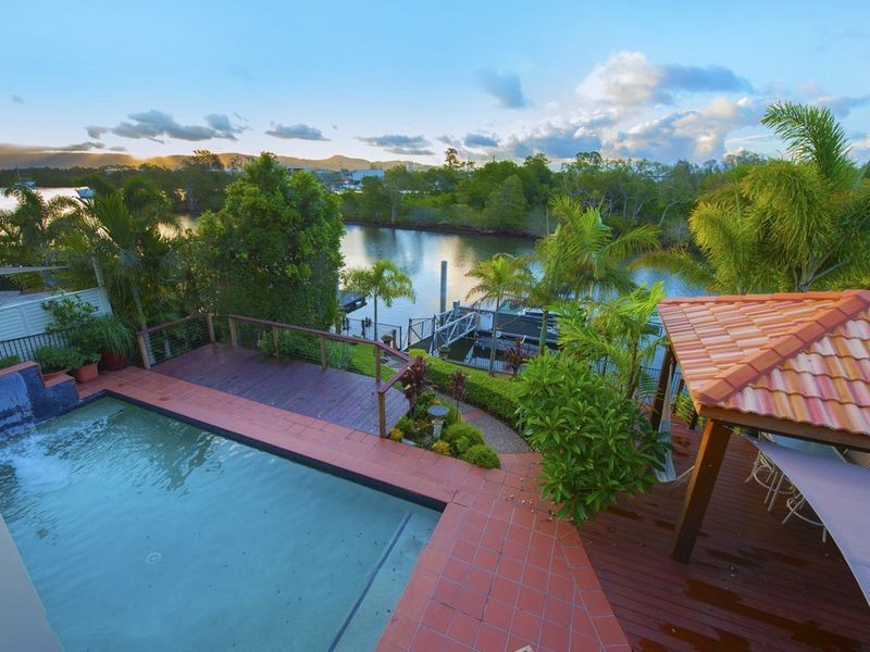 2339 Cressbrook Drive, Hope Island QLD 4212