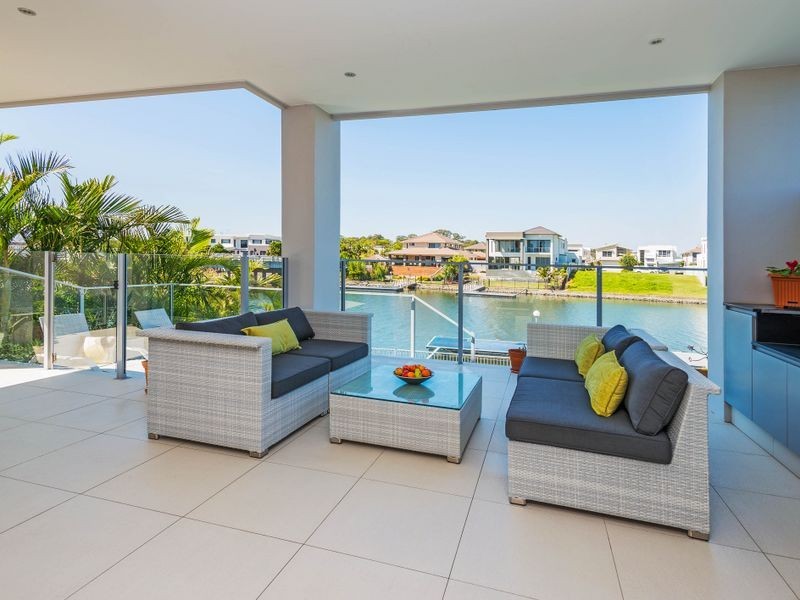 62 Riverlinks Boulevard, Helensvale QLD 4212