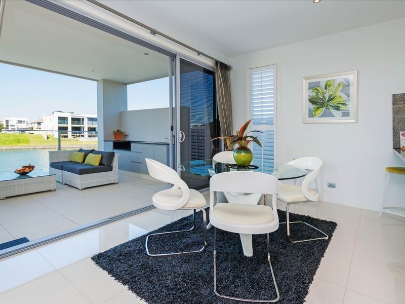 62 Riverlinks Boulevard, Helensvale QLD 4212