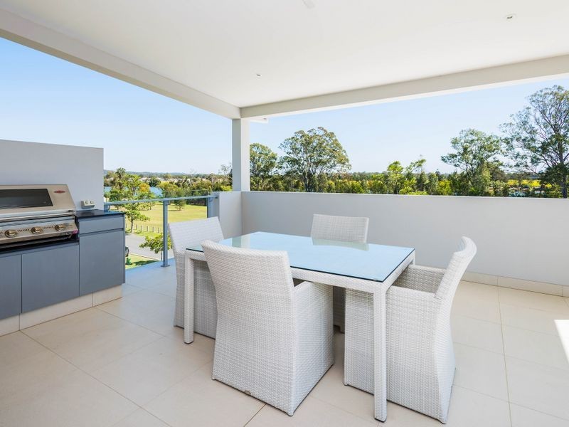 62 Riverlinks Boulevard, Helensvale QLD 4212