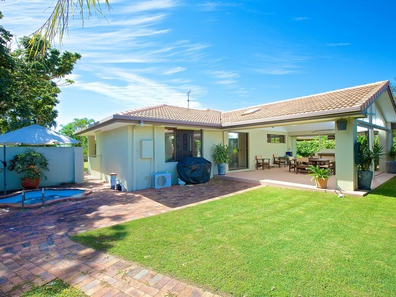 28 Sundown Drive, Paradise Point QLD 4216