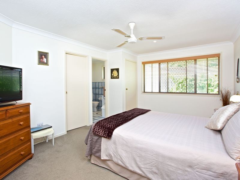 28 Sundown Drive, Paradise Point QLD 4216