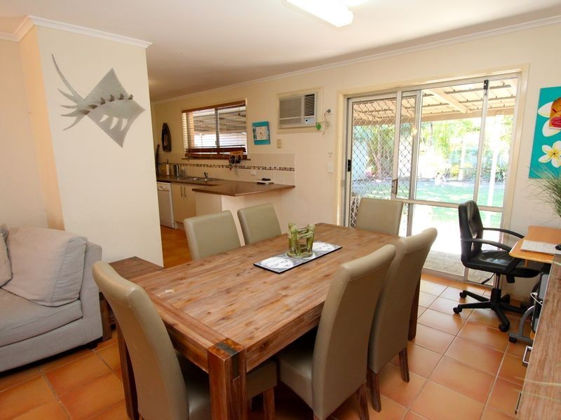 17 Shoveller Avenue, Paradise Point QLD 4216