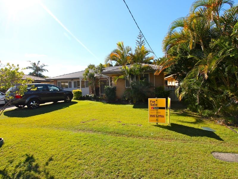 17 Shoveller Avenue, Paradise Point QLD 4216