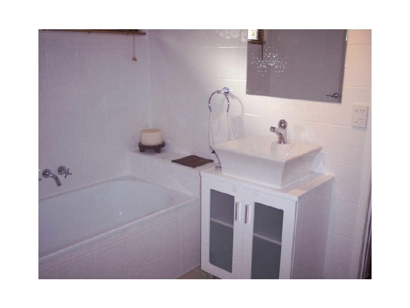 6 TARNI STREET, Coombabah QLD 4216