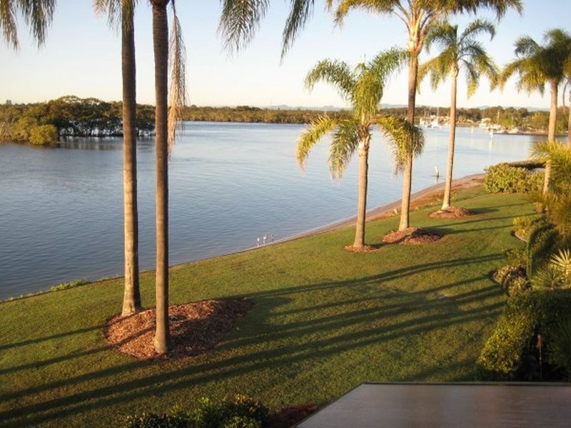 21/81 Boykambil Esplanade, Hope Island QLD 4212