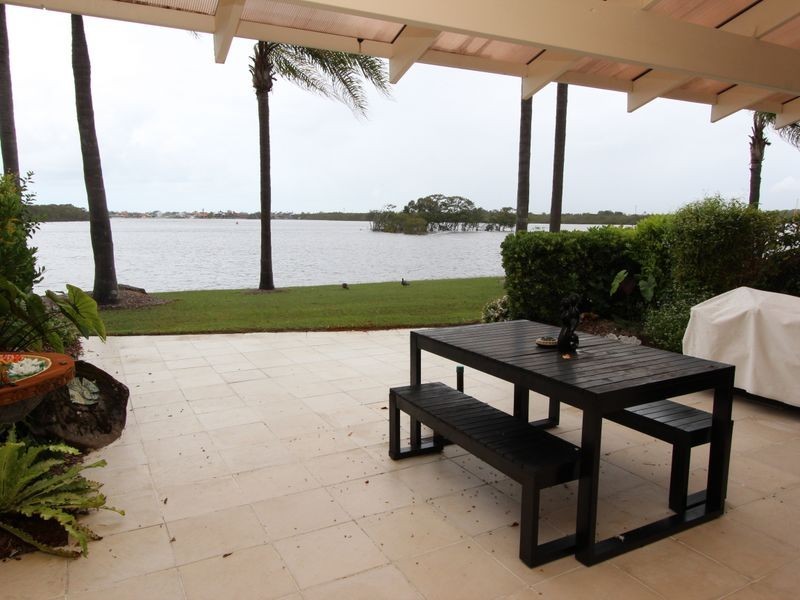 21/81 Boykambil Esplanade, Hope Island QLD 4212