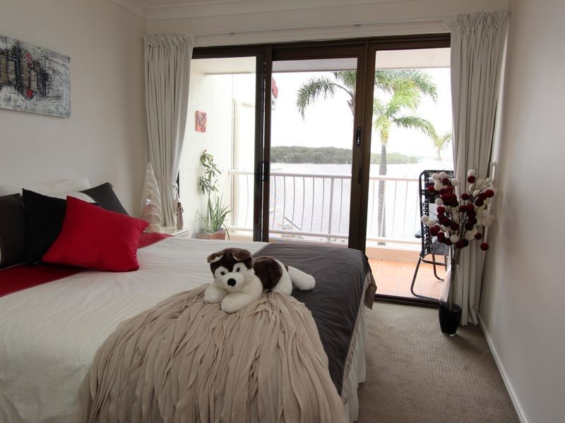 21/81 Boykambil Esplanade, Hope Island QLD 4212