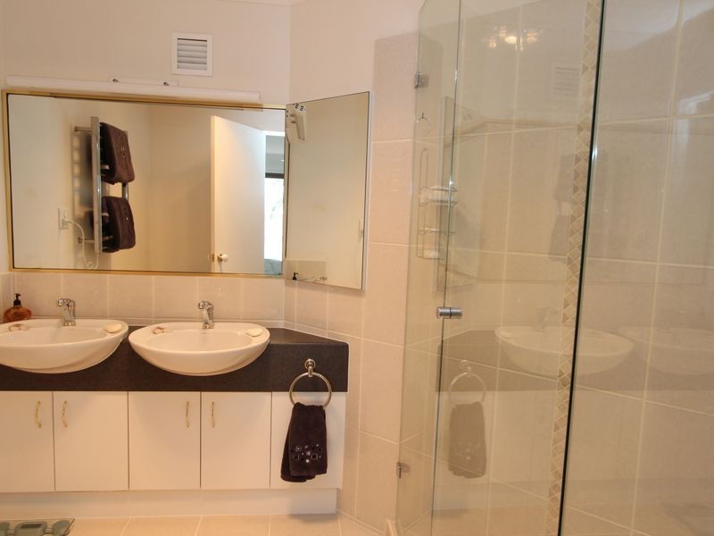 21/81 Boykambil Esplanade, Hope Island QLD 4212