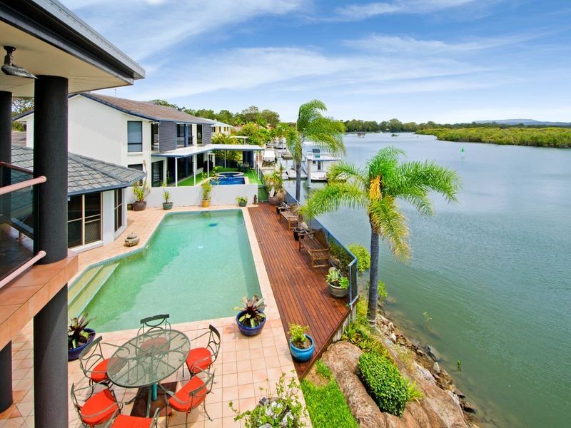 46 Tradewinds Av, Paradise Point QLD 4216