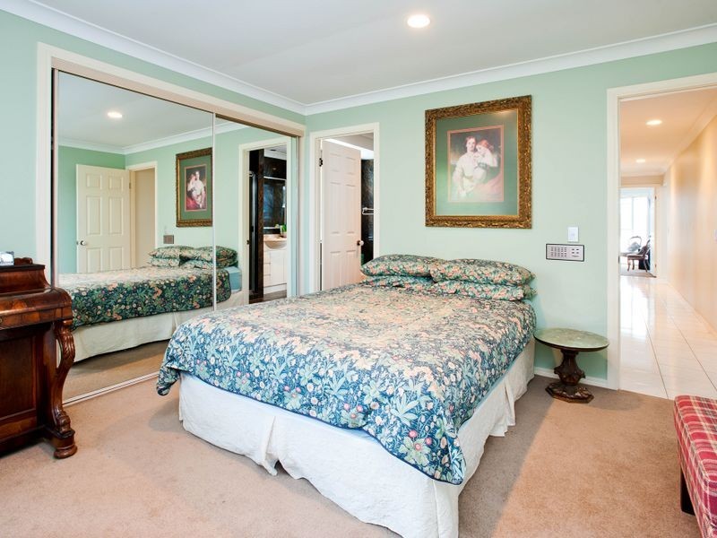 46 Tradewinds Av, Paradise Point QLD 4216