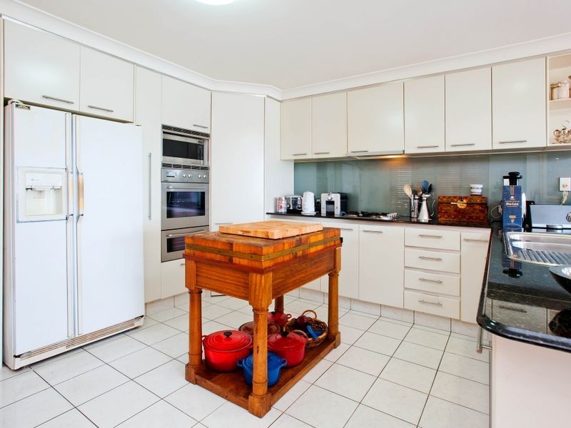 46 Tradewinds Av, Paradise Point QLD 4216