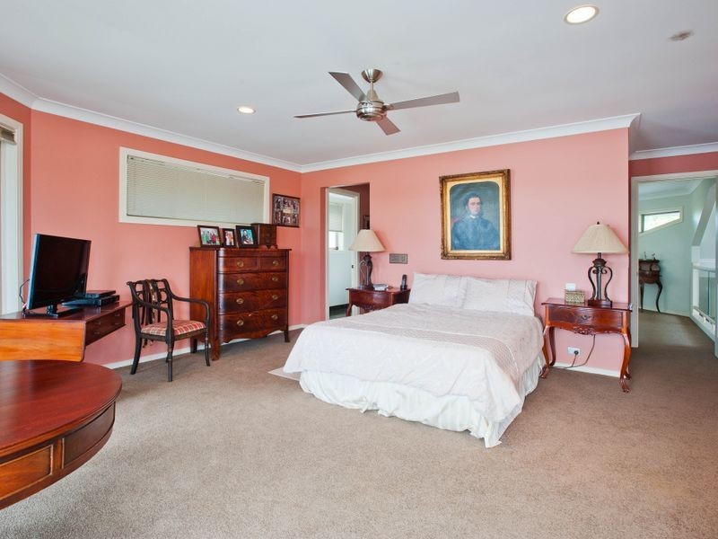 46 Tradewinds Av, Paradise Point QLD 4216