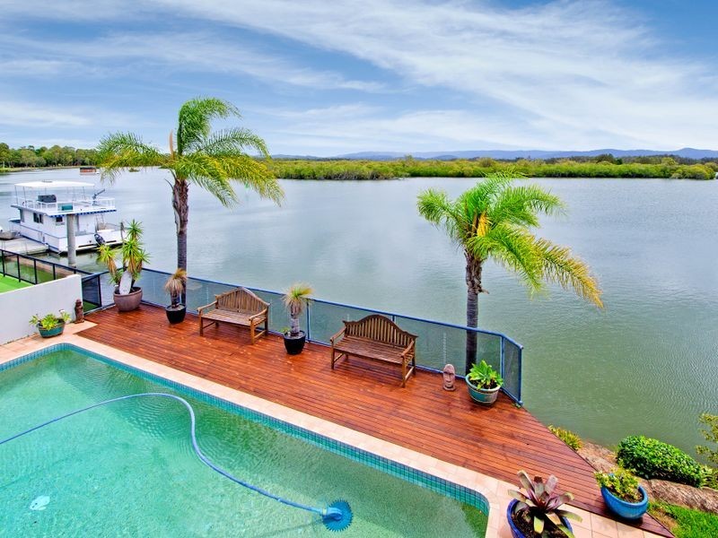 46 Tradewinds Av, Paradise Point QLD 4216