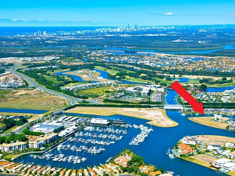 2216 Taromeo Court, Hope Island QLD 4212