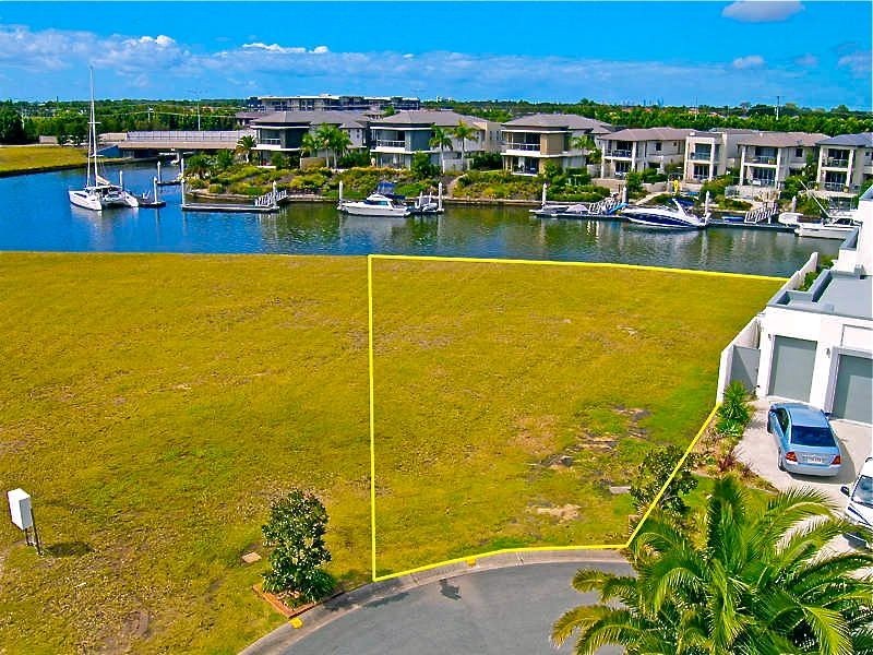2216 Taromeo Court, Hope Island QLD 4212