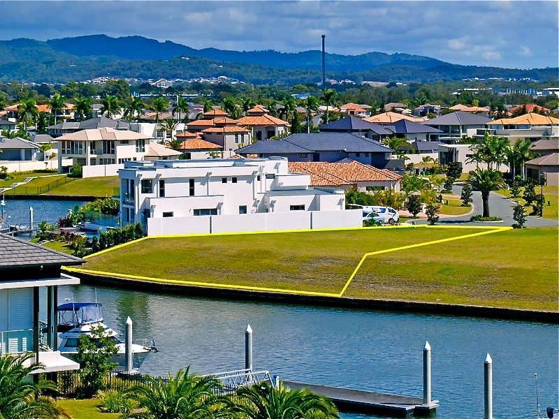 2216 Taromeo Court, Hope Island QLD 4212