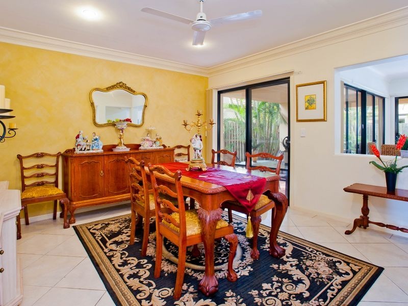 6 Joel Court, Helensvale QLD 4212