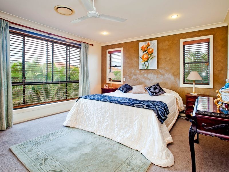 6 Joel Court, Helensvale QLD 4212