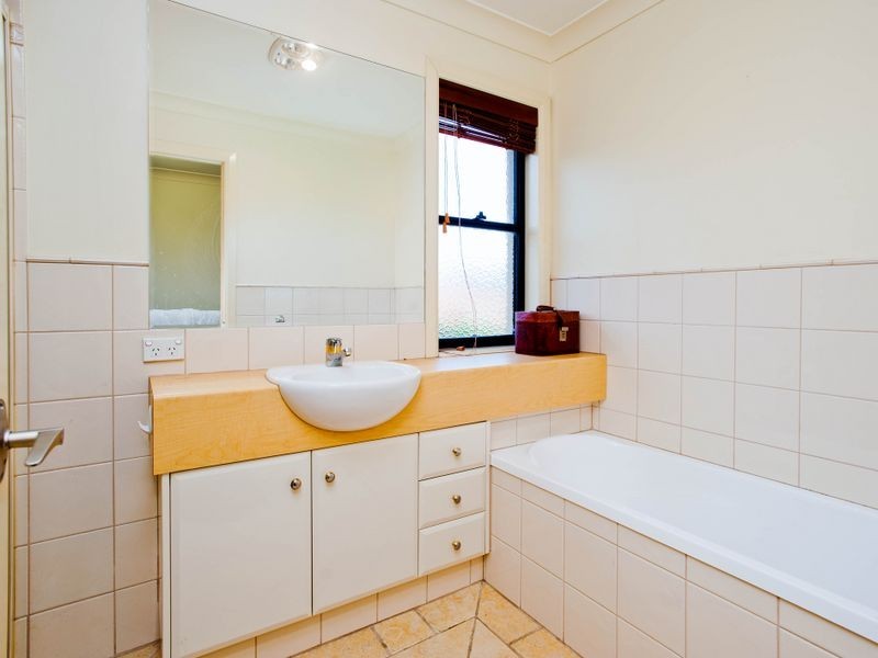 6 Joel Court, Helensvale QLD 4212