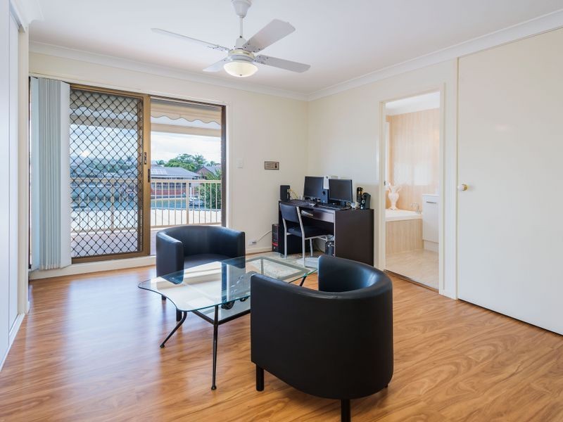 12 Seaspray Street, Paradise Point QLD 4216