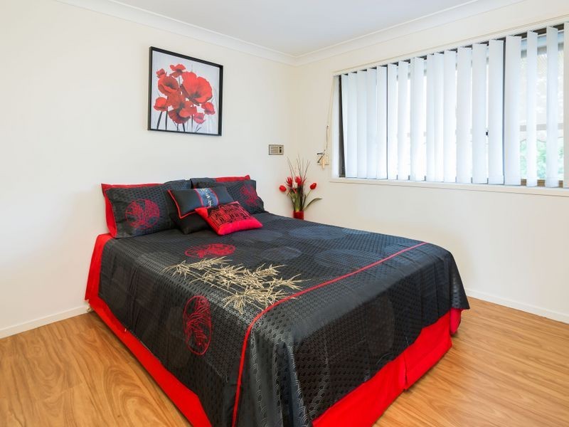 12 Seaspray Street, Paradise Point QLD 4216