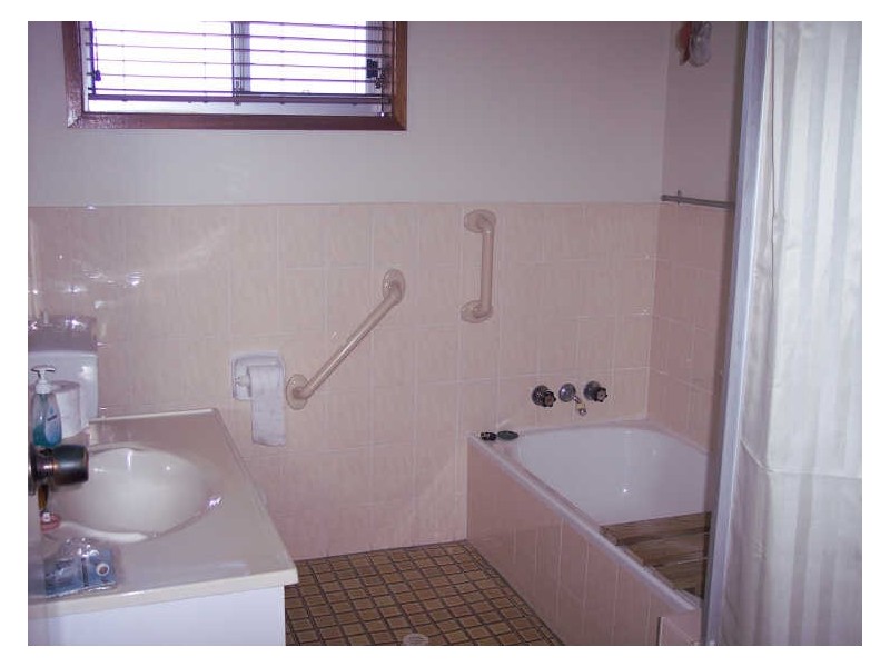 2/114 Oxley Drive, Paradise Point QLD 4216