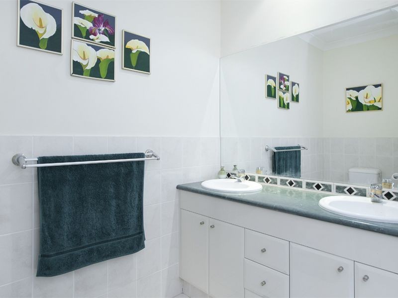14 Joel Court, Helensvale QLD 4212