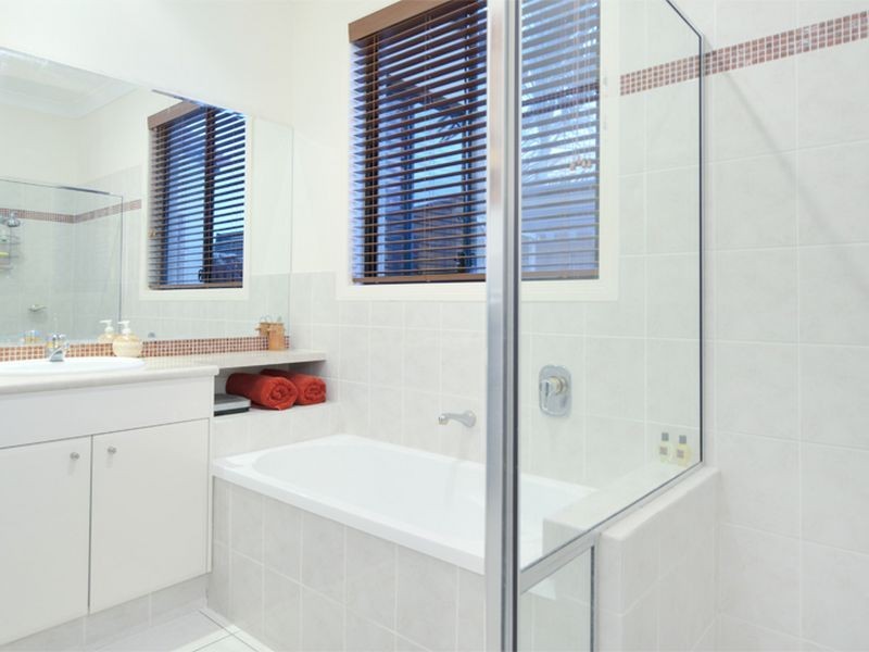 14 Joel Court, Helensvale QLD 4212