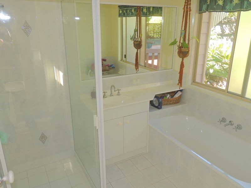 20 Babirra Street, Hope Island QLD 4212