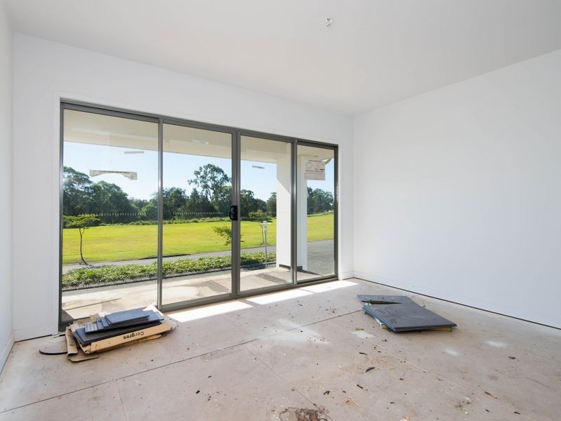 124 The Peninsula, Helensvale QLD 4212