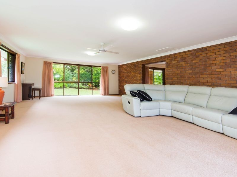 45 Uplands Drive, Parkwood QLD 4214