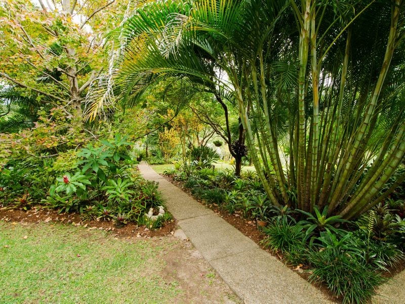 45 Uplands Drive, Parkwood QLD 4214