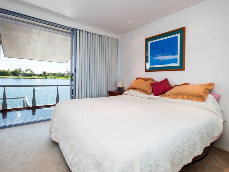 4/181 Lae Drive, Coombabah QLD 4216