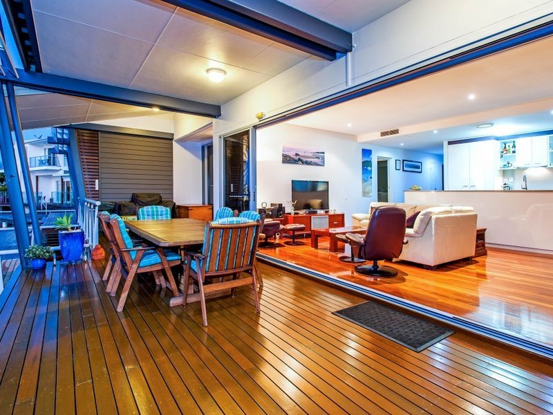 4/181 Lae Drive, Coombabah QLD 4216