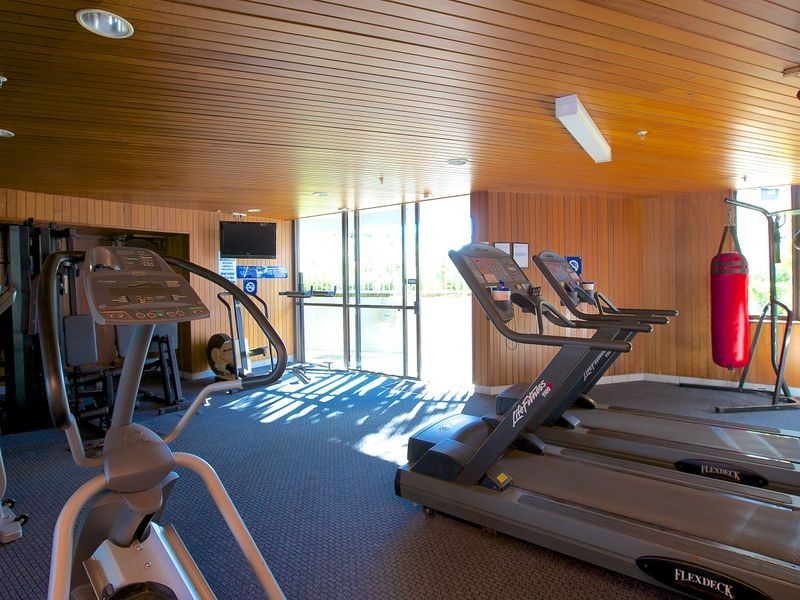 21/21 Bayview Street, Runaway Bay QLD 4216