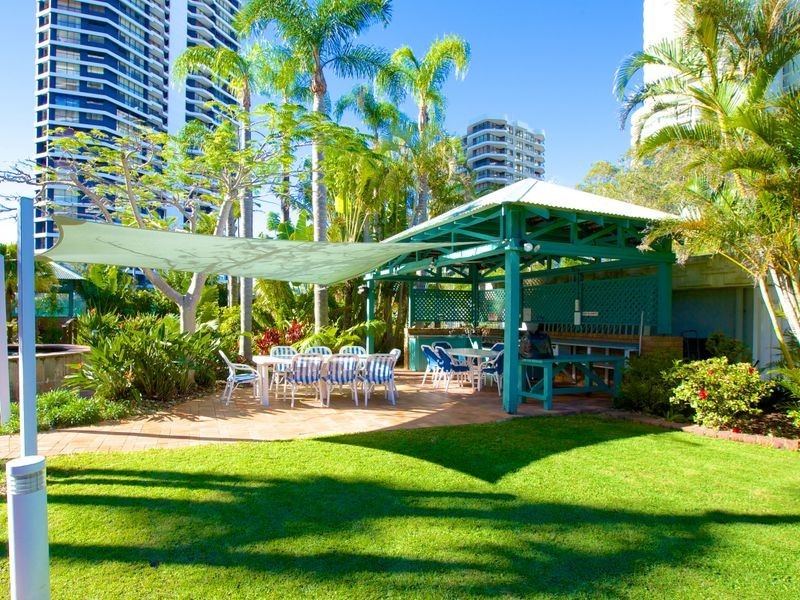 21/21 Bayview Street, Runaway Bay QLD 4216