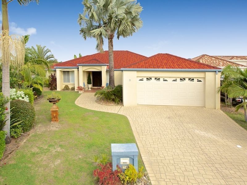 74 Burrendong Road, Coombabah QLD 4216