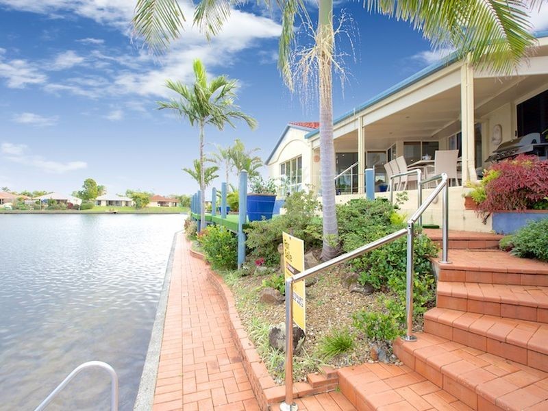 74 Burrendong Road, Coombabah QLD 4216