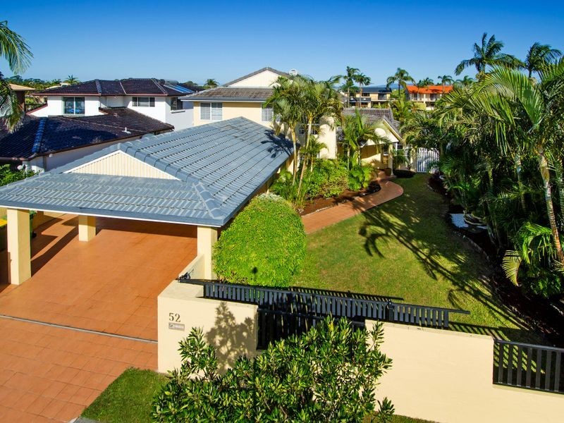 52 Oxley Drive, Paradise Point QLD 4216