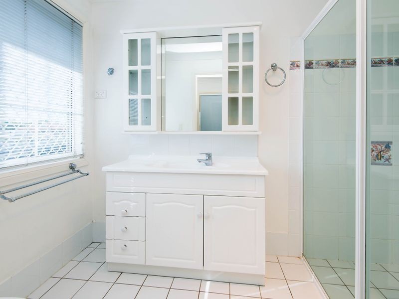 52 Oxley Drive, Paradise Point QLD 4216