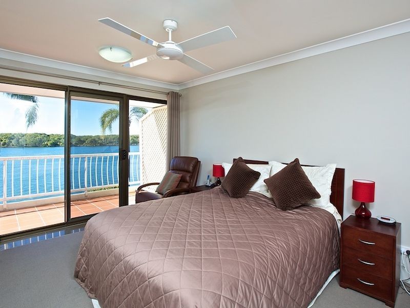 12/81 Boykambil Esplanade North, Hope Island QLD 4212