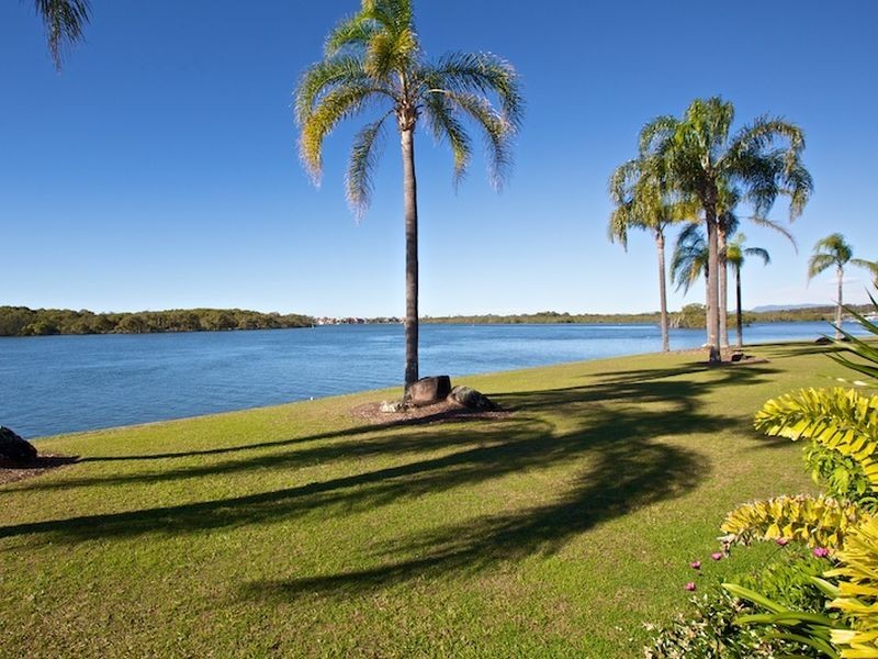 12/81 Boykambil Esplanade North, Hope Island QLD 4212