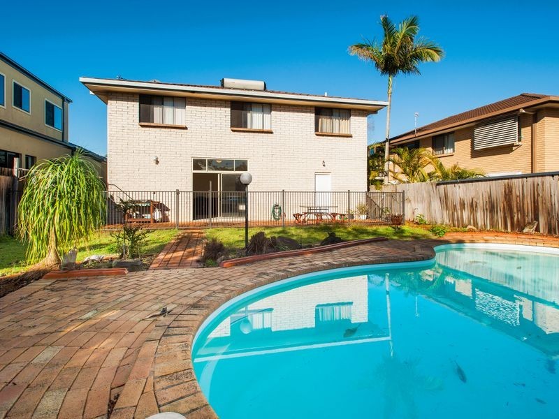 29 Donald Avenue, Paradise Point QLD 4216