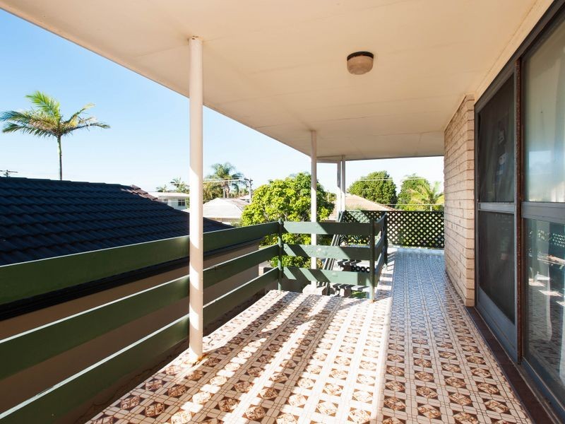 29 Donald Avenue, Paradise Point QLD 4216
