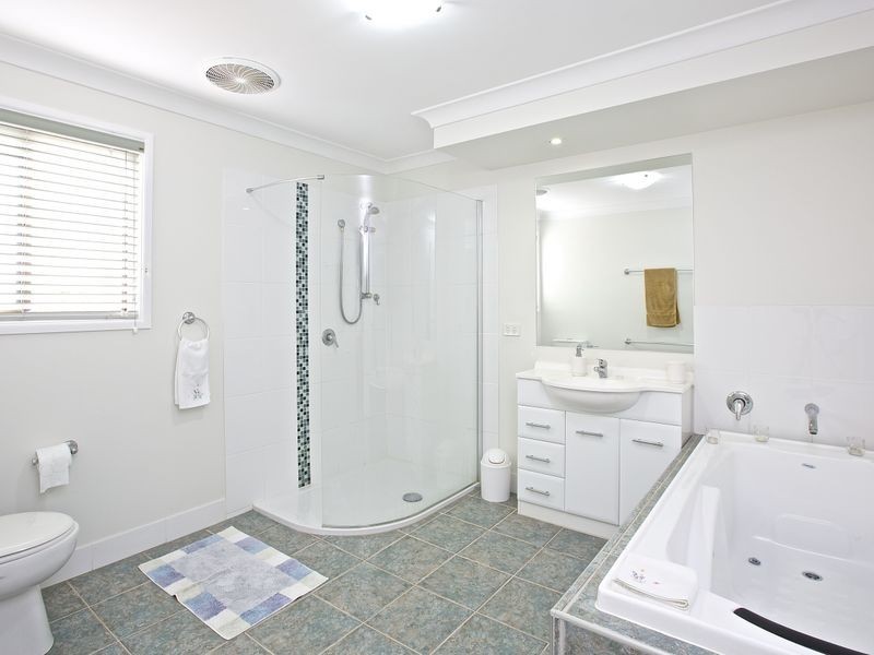 1 Booran Street, Hope Island QLD 4212