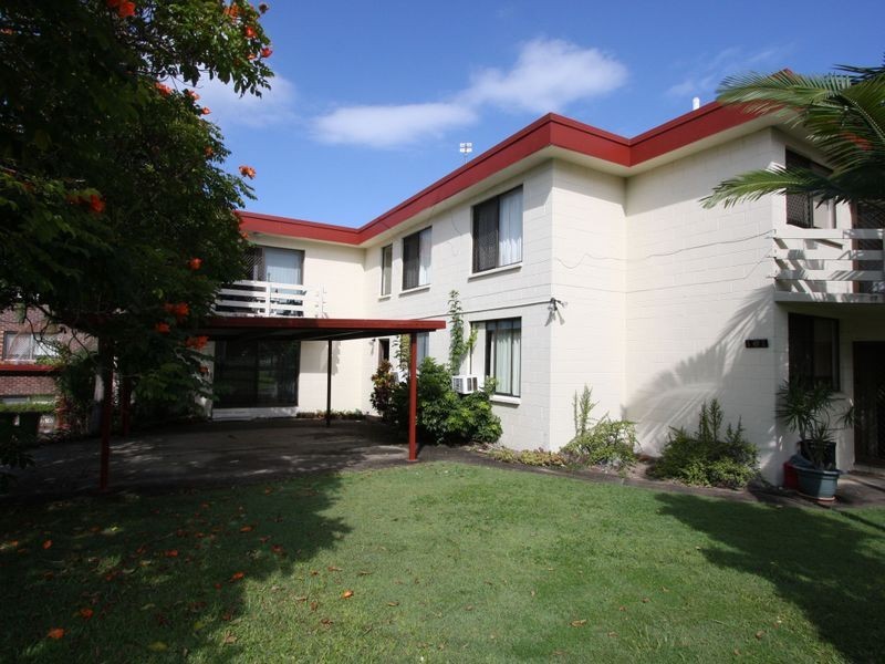 2/151 High Street, Southport QLD 4215