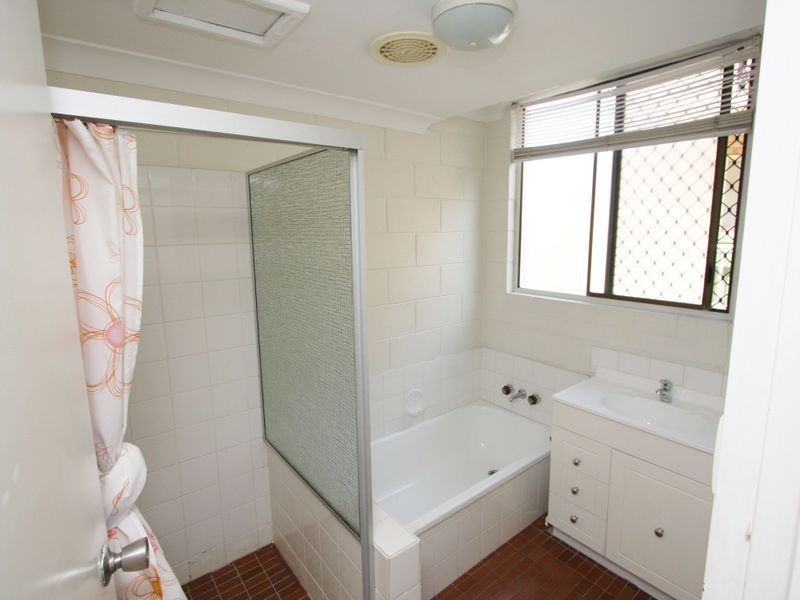 2/151 High Street, Southport QLD 4215