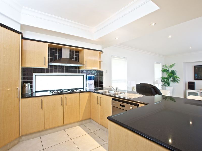 3 The Close, Helensvale QLD 4212