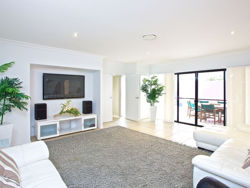 3 The Close, Helensvale QLD 4212